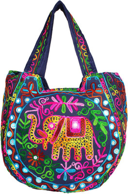 

Saashiwear Women Casual Green Wool Shoulder Bag
