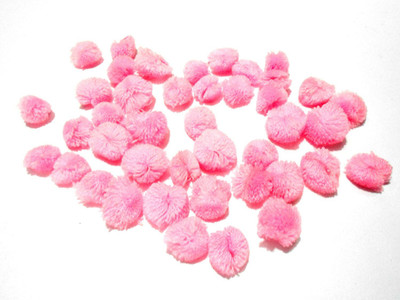 

GOELX Pom Pom balls for crafts,decorations,jewellery making,accessories,bags. Pack of 100 Light Pink balls