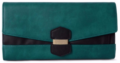 

Baggit Casual Green Clutch