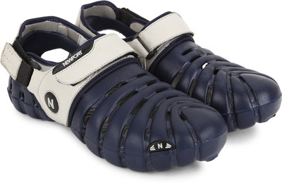 

Newport Men Navy/Grey Clogs