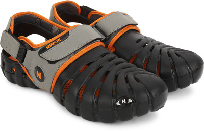 

Newport Men Black/Orange Clogs