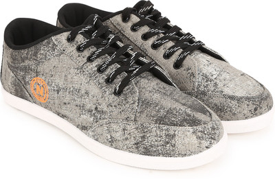 

Newport Spirit 1 Sneakers For Men(Black, Black/white