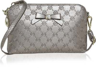 

Kleio Casual Gold Clutch