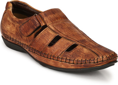 Peponi Men Tan Casual