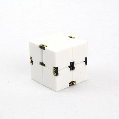 

Smilemakers Infinity Cube Fidgets EDC Stress Relief Toy(8 Pieces)