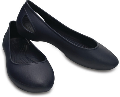 

Crocs Women Navy Bellies
