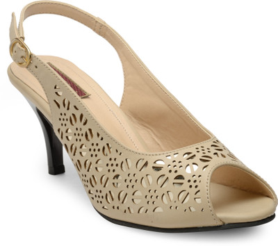 

Flat n Heels Women Beige Heels