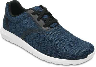 

Crocs Crocs Kinsale Static Lace M Walking Shoes For Men(Blue, Navy