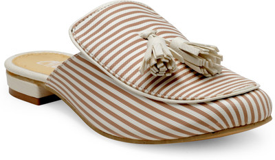 

Chalk Studio Women Beige Heels