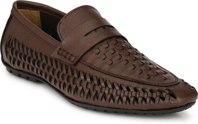 

Peponi Brown Synthetic Leather Casual Shoes Casuals For Men(Brown