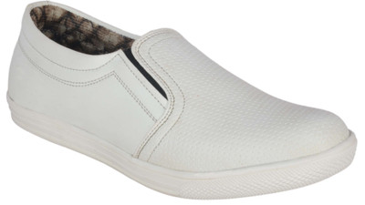 

1AAROW 83 Casuals For Men(White