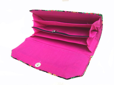 

Minky's Decor Party Multicolor Clutch