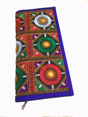 

Minky's Decor Party Multicolor Clutch