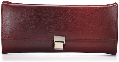 

Oleva Casual Maroon Clutch