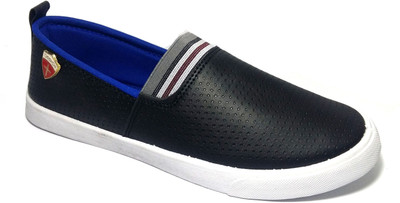 

COURIER Slip On Sneakers For Men(Multicolor, Black
