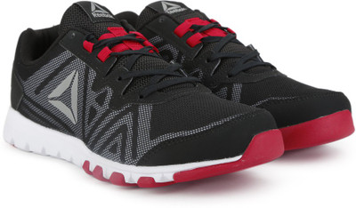 

REEBOK EVERCHILL TR Training & Gym Shoes For Men(Black, Black/wht/red