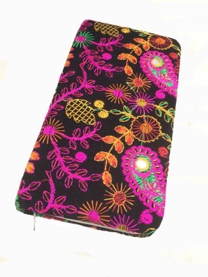 

Minky's Decor Party Multicolor Clutch