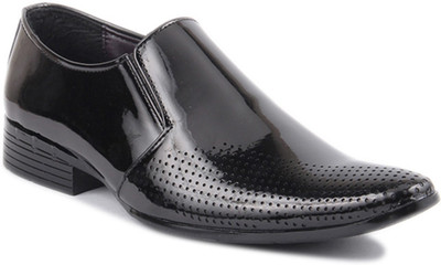 

Golden Sparrow Slip On For Men(Black
