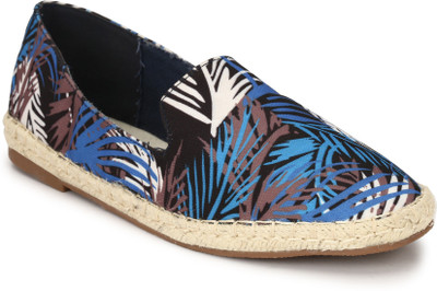 

OLMIITE Dali Casuals For Women(Multicolor, Blue