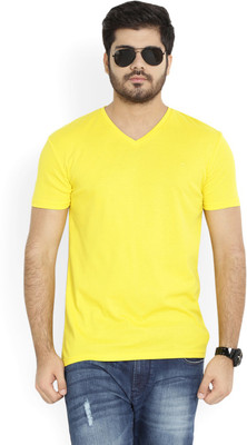 

United Colors of Benetton. Solid Men's V-neck Yellow T-Shirt, 77g