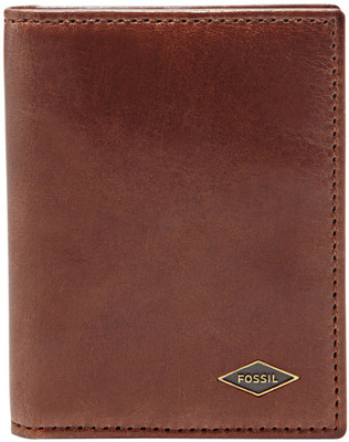 

Fossil Men Brown Genuine Leather Wallet(6 Card Slots), Dark brown