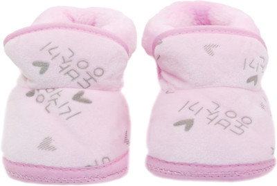 

Neska Moda Star 0 To 12 Month Baby Booties(Toe to Heel Length - 12 cm Pink)