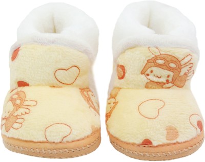 

Neska Moda Love 0 To 12 Month Baby Booties(Toe to Heel Length - 12 cm Beige)