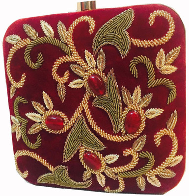 

CRAFTBAZAAR Party Maroon Clutch