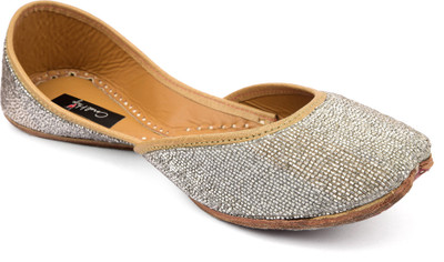 

Coral Haze Slip On For Women(Silver