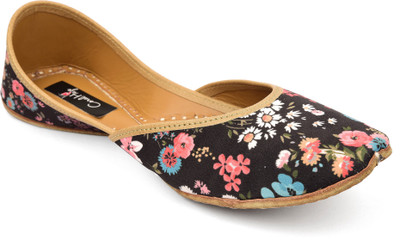

Coral Haze Slip On For Women(Black