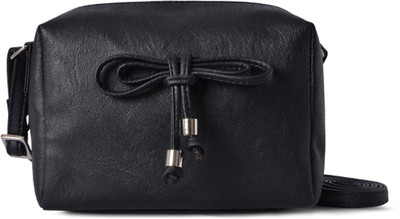 

Baggit Women Casual Black PU Sling Bag