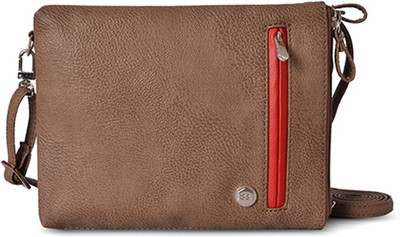 

Baggit Women Casual Beige PU Sling Bag