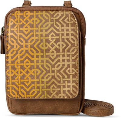 

Baggit Women Casual Brown PU Sling Bag