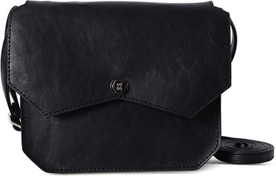 

Baggit Women Casual Black PU Sling Bag