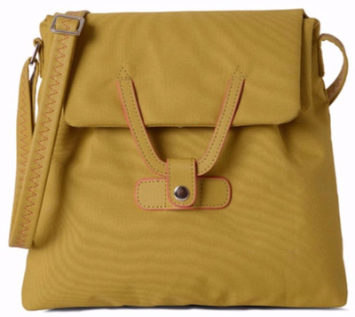

Baggit Women Casual Green Nylon Sling Bag