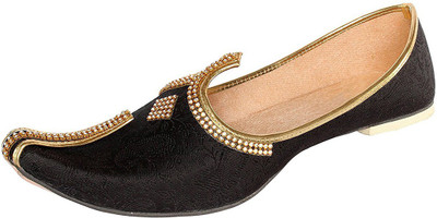 

Ramraj Men Synthetic Wedding Mojari Jutis For Men(Black