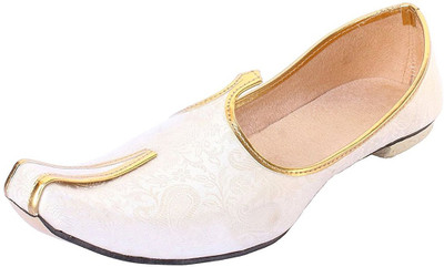 

Ramraj Men Synthetic Wedding Mojari Casuals For Men(White