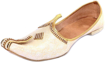 

Ramraj Men Synthetic Wedding Mojari Casuals For Men(White
