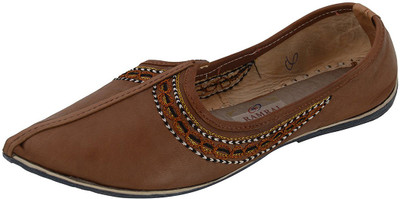 

Ramraj Brown Leather Mojaris Casuals For Women(Brown