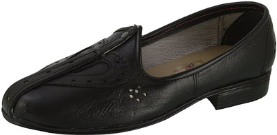 Ramraj Traditional Leather Mojaris Casuals For Men(Black