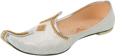 

Ramraj Wedding & Sherwani Mojari Casuals For Men(White