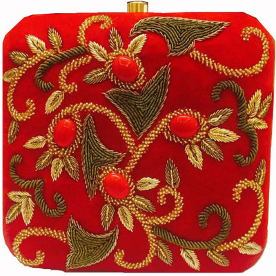 

CRAFTBAZAAR Party Red Clutch