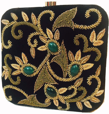 

CRAFTBAZAAR Party Black Clutch