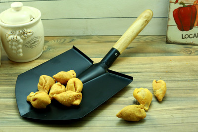 

Importwala Shovel Serving Platter Small Plates