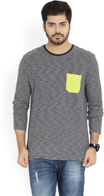 

United Colors of Benetton Striped Men's Round Neck Black T-Shirt, 902