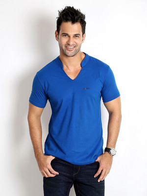 

Rodid Solid Men's V-neck Blue T-Shirt, Royal blue
