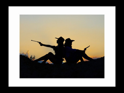 

ravgar Women Silhoutte with Guns Canvas Painting Wall Art [16 x 20 inch] Framed Cotton Fine Grain Primed Canvas Board (Set of 1)(Multicolor)