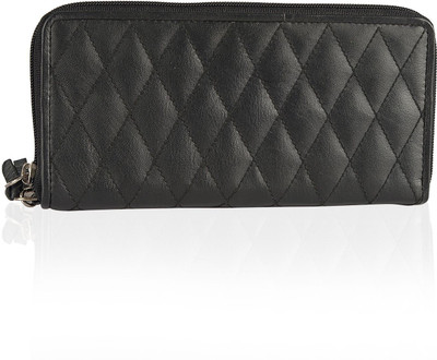 

Vaibhav Party Black Clutch