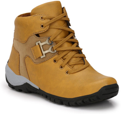 

Shoegaro Outdoor Boots For Men(Tan