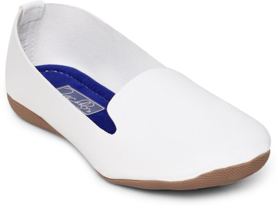 

Zachho Bellies For Women(White
